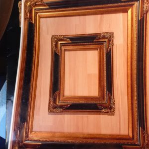 Marco de Estilo Fino - Ancho Negro Oro